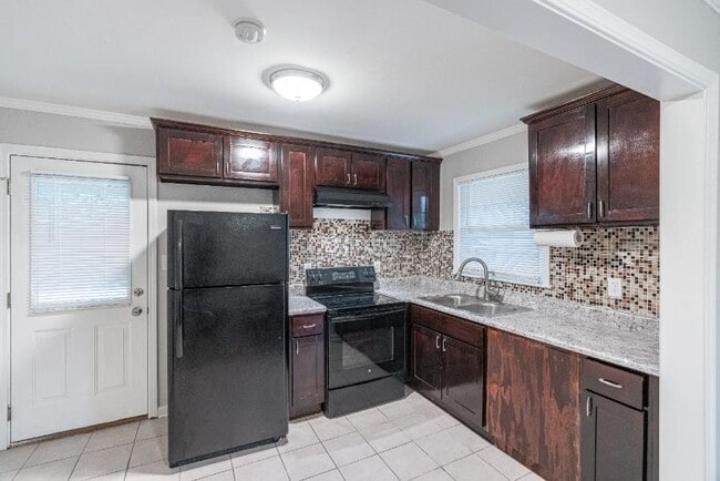 Photo - 3883 Adamsville Dr SW Apartment