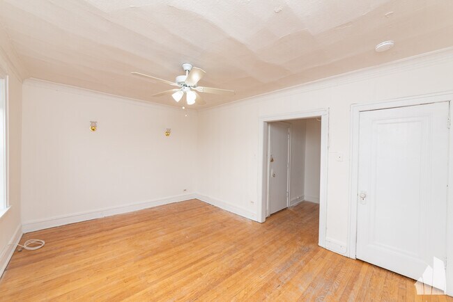 Building Photo - 4414 N Whipple St