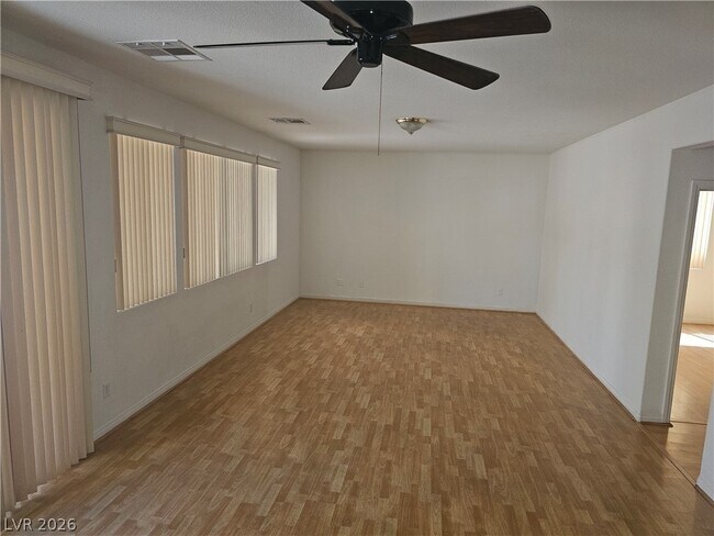Foto del edificio - 8075 Lapis Harbor Ave