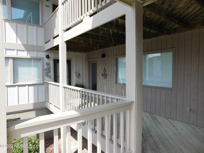 Building Photo - 6118 Harbourside Dr
