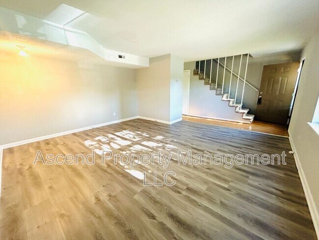 Foto del edificio - 4653 Cary Ln