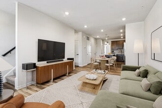 Building Photo - Pax Place at Cascades