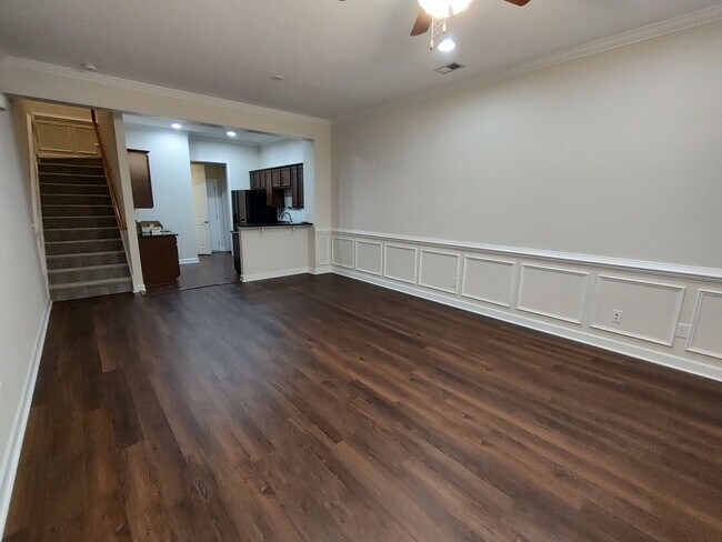Building Photo - Beautiful 2 Bedroom Townhome in Market Common – Prime Location Near the Beach!