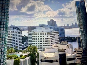 Building Photo - 1050 Brickell Ave