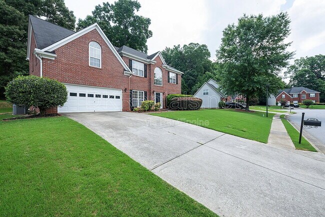 Building Photo - 1540 Hampton Hollow Dr