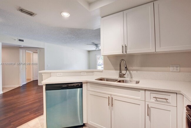 Foto del edificio - 4159 N Haverhill Rd