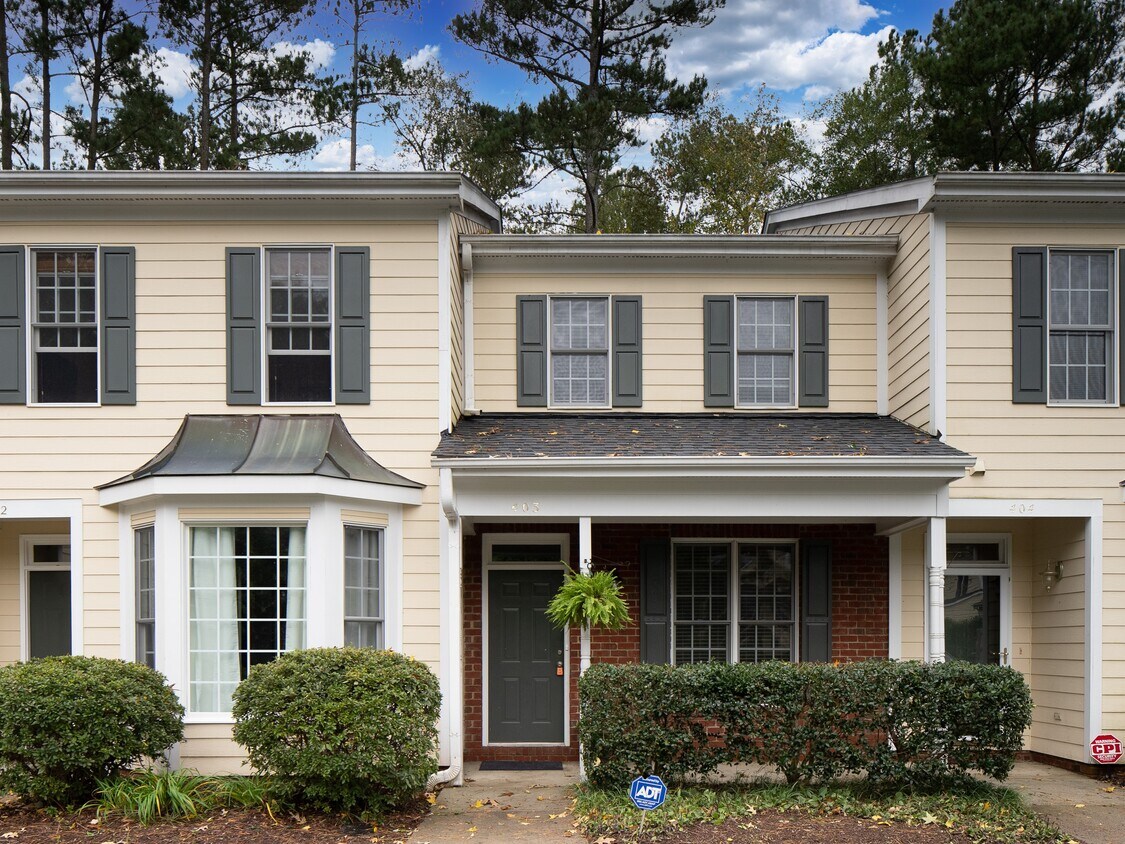 Primary Photo - 403 Whitmore Ln