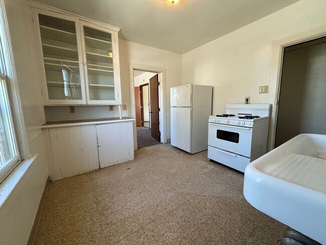 Foto del edificio - 828 S Maple Ave