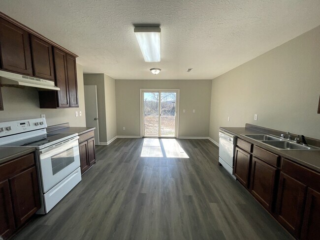 Foto del edificio - 228 Whitestone Dr NE