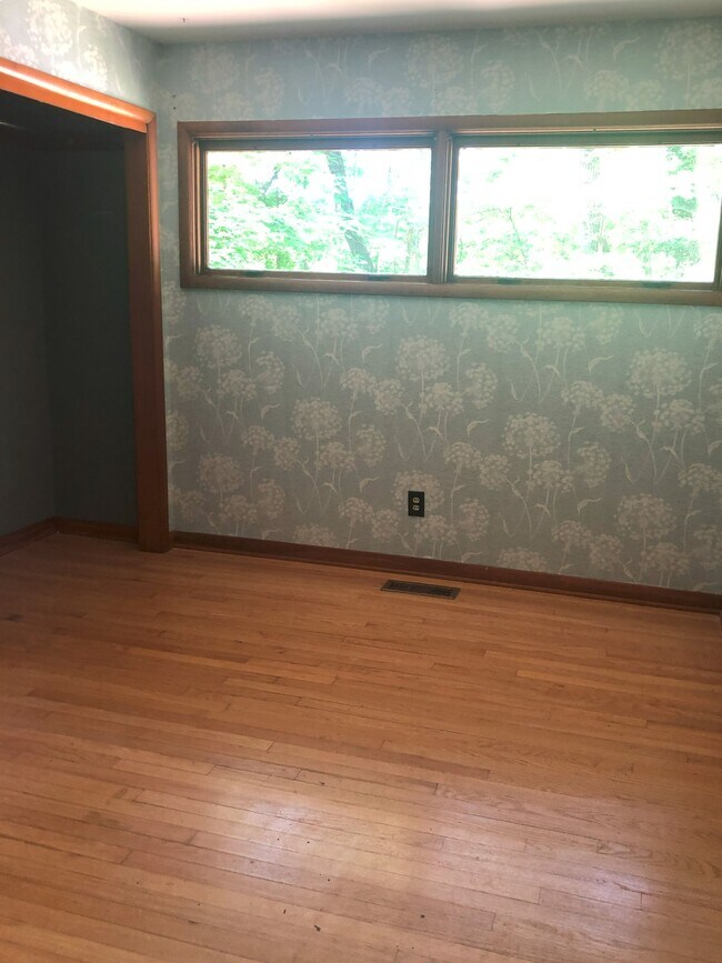 Foto del edificio - 1784 Crestmont Dr