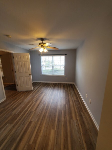 Dormitorio principal (primer piso) - 7802 Averette Field Dr