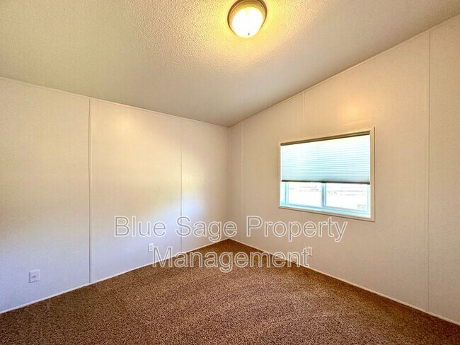 Foto del edificio - 50 Buds Way