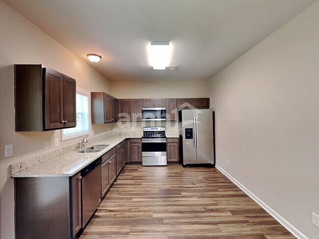 Building Photo - 921 Beverly Ct