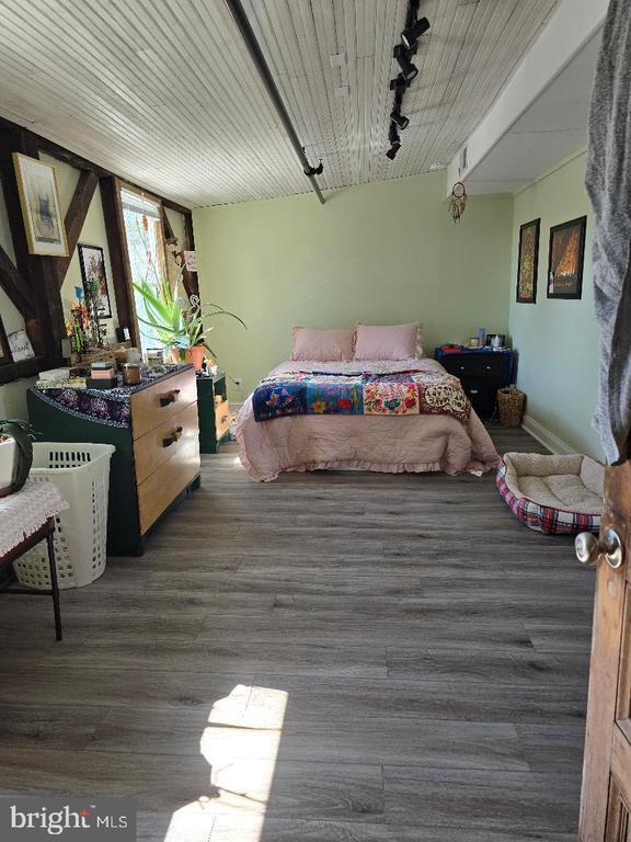 Building Photo - 6 W Loudoun St