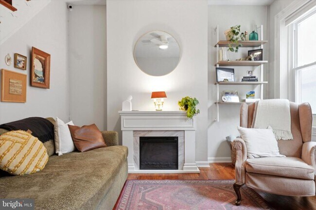 Foto del edificio - 1233 E Colona St