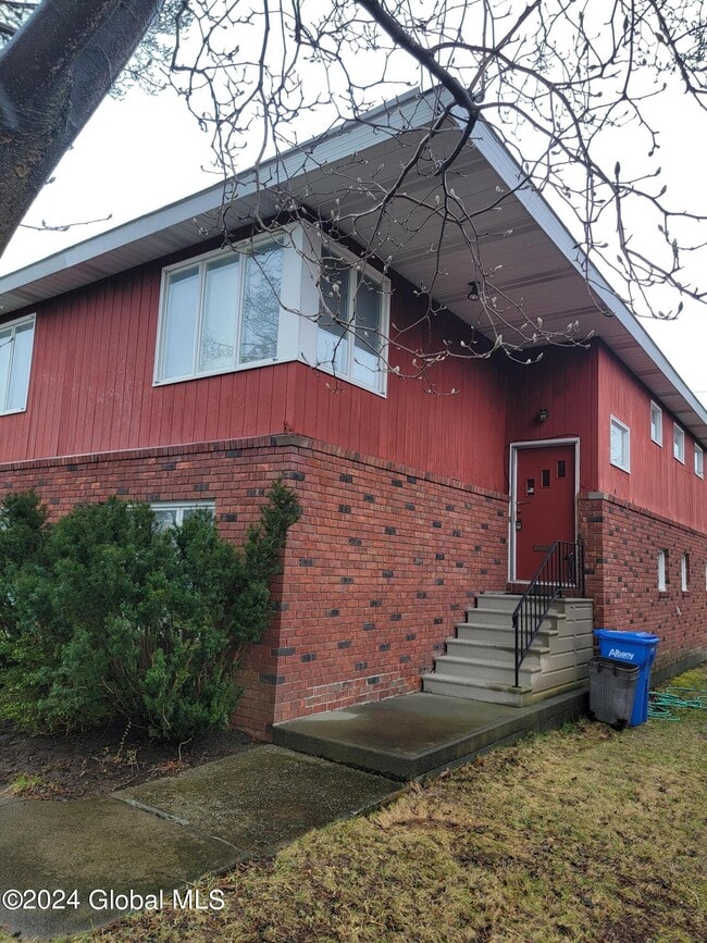 Building Photo - 111 Terrace Ave