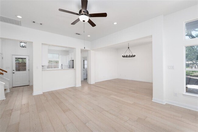 Building Photo - 54 Saddle Rock Ridge St
