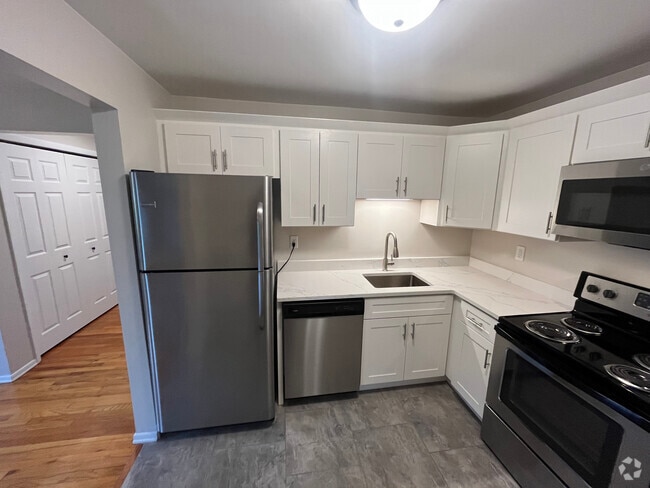 Building Photo - Brafferton Square Apartments