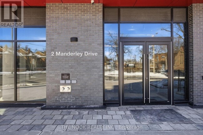 Building Photo - 2 Manderley Dr