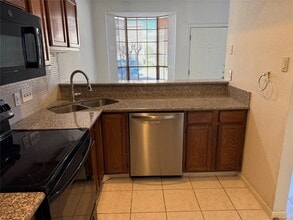 Building Photo - 2121 El Paseo St