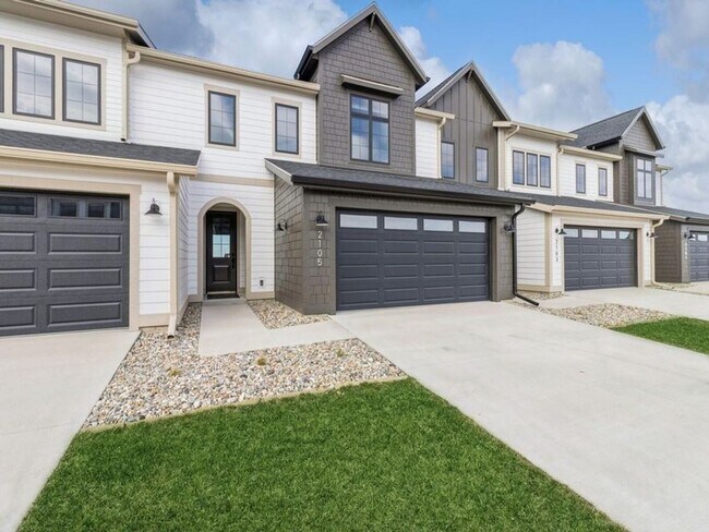 Foto del edificio - 2007 Lacey Dr