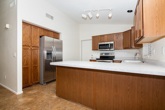 Primary Photo - Move-in ready home in Gilbert!