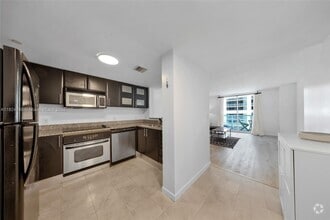 Building Photo - 2101 Brickell Ave