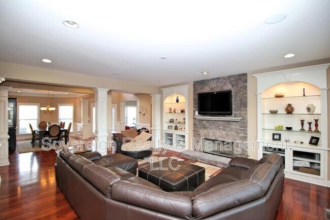 Building Photo - 2217 Chaseford Ln SW