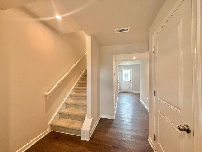 Building Photo - Newly Built 3BD, 2.5BA Wendell Townhome in an HOA Community with Amenities
