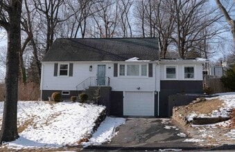 Building Photo - 18 Lorelei Rd