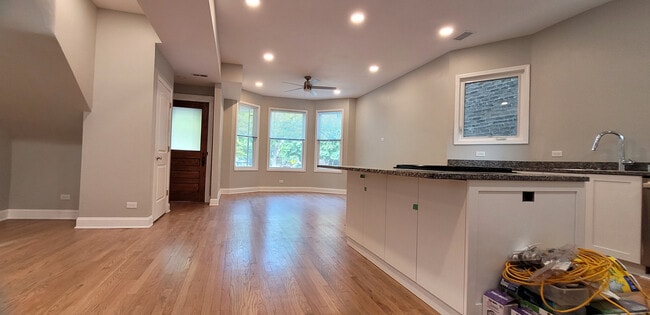 Foto del edificio - 2131 W Grace St
