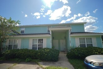 Building Photo - 2414 Manzanita Ct