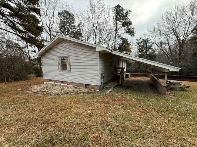 Building Photo - 13303 North Carolina 742 N