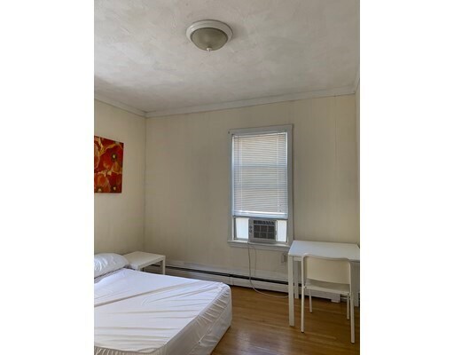 Foto del edificio - 214 Broadway