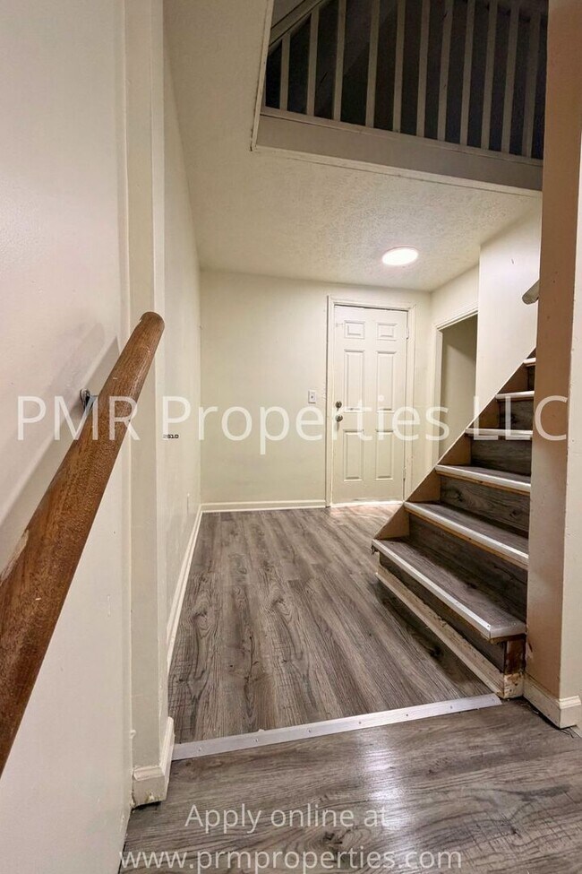 Foto del edificio - 824 1st Ave