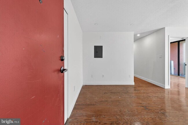 Foto del edificio - 16 S Van Dorn St