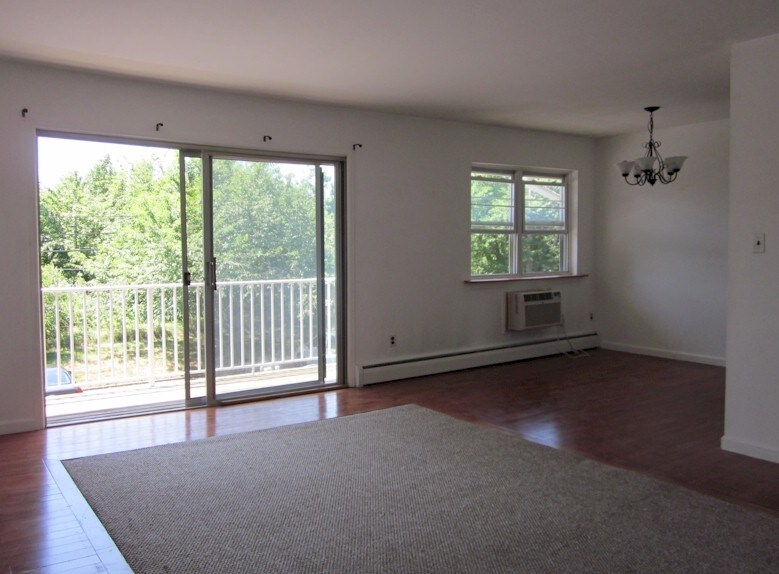 48 Garden View Terrace, East Windsor, NJ 08520 Condo for Rent in East