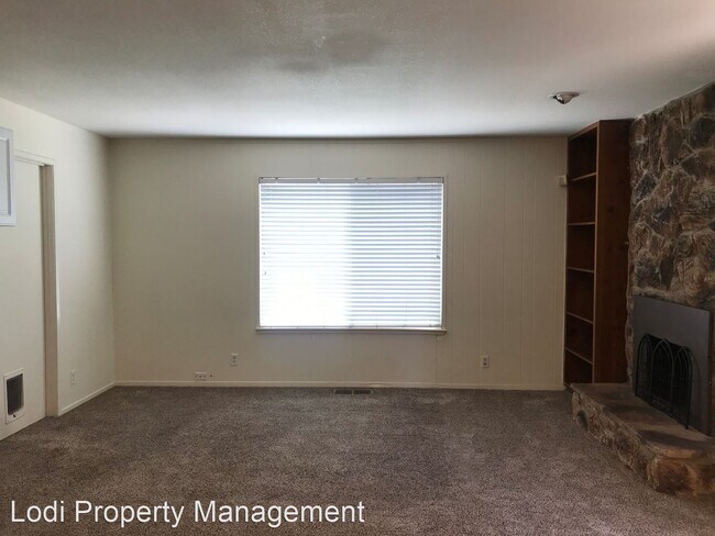 Building Photo - 4 br, 2.5 bath House - 749 ATHERTON DRIVE