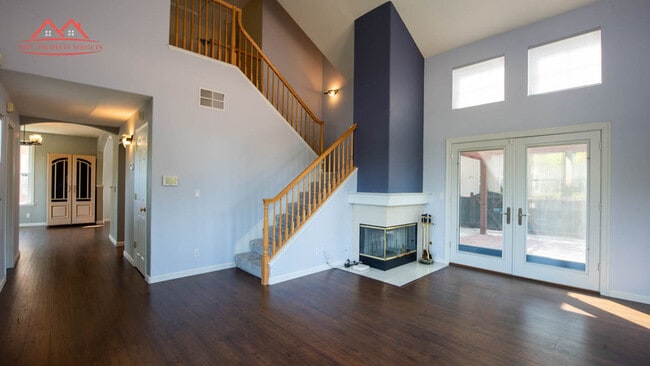 Building Photo - 294 S Rengstorff Ave