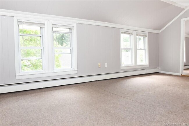 Building Photo - 1787 Stratfield Rd
