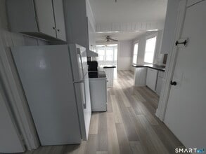 Building Photo - 303 Newtown Ave