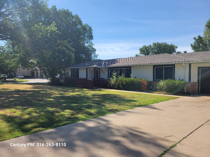 Foto principal - 8101 W Maple St