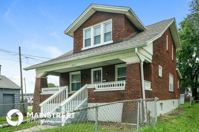 Foto del edificio - 1812 W Gaulbert Ave