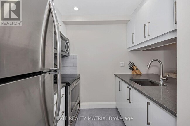Photo du bâtiment - 6532 Bilberry Dr.