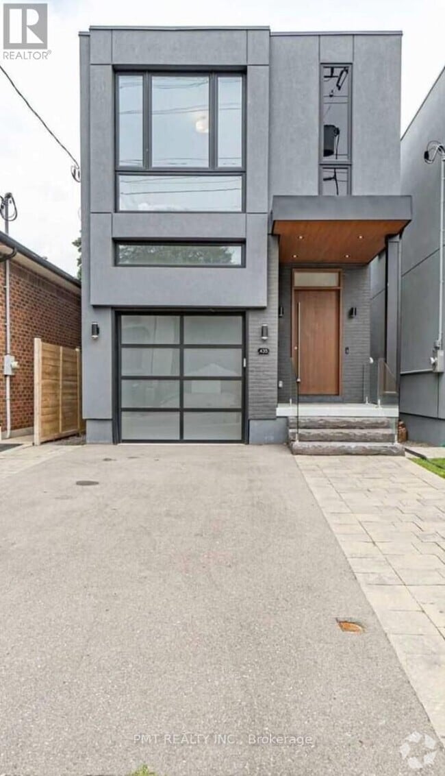 Building Photo - 435 Valermo Dr