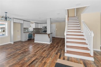 Building Photo - 9614 Maple Ave