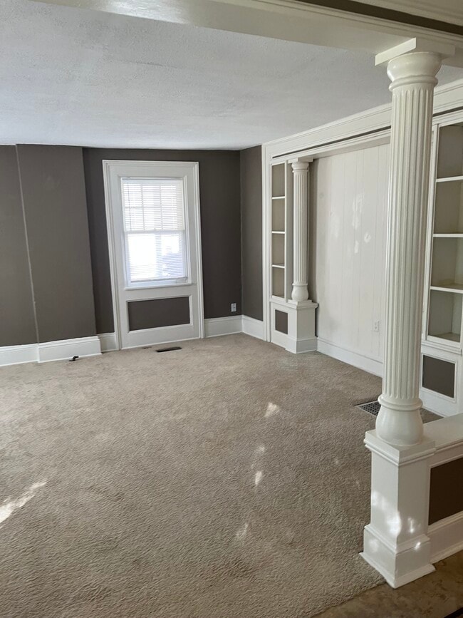 Building Photo - 310 W Sandusky St