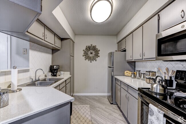 1 habitación, 1 baño, 583 pies cuadrados - Stonecreek Apartments