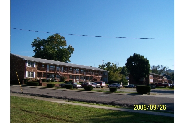 Valley Manor Apartments - Carl's Landing Apartment