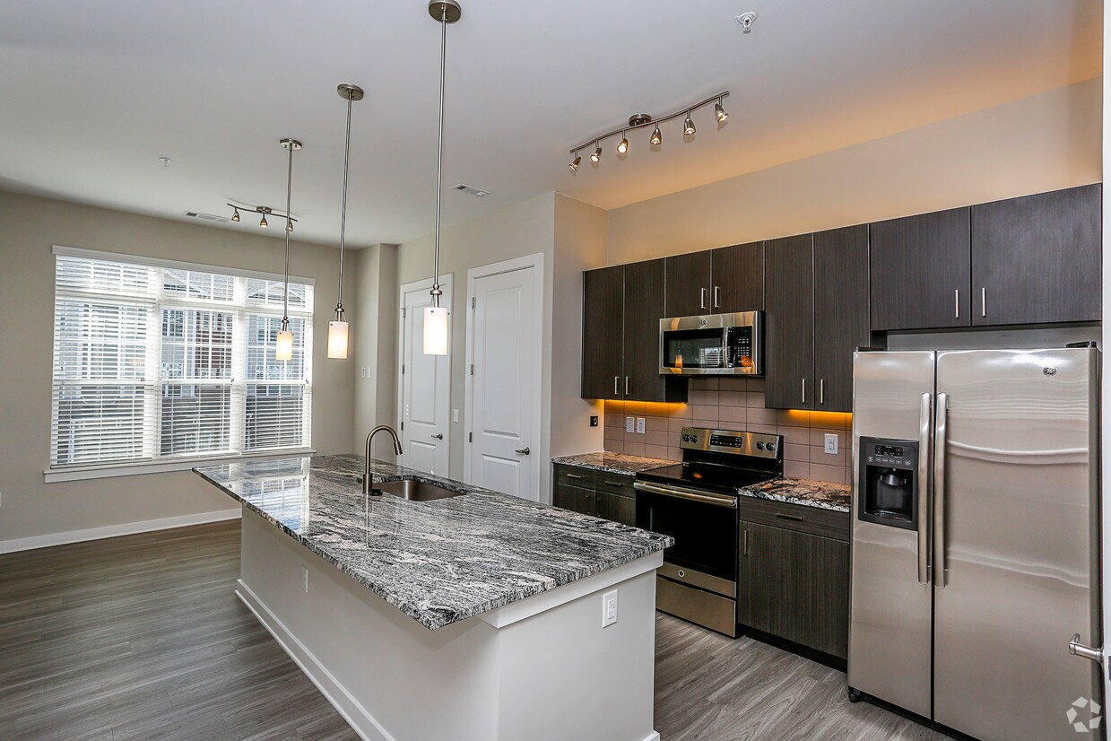 Wren Northlake by Cortland Apartments Charlotte, NC